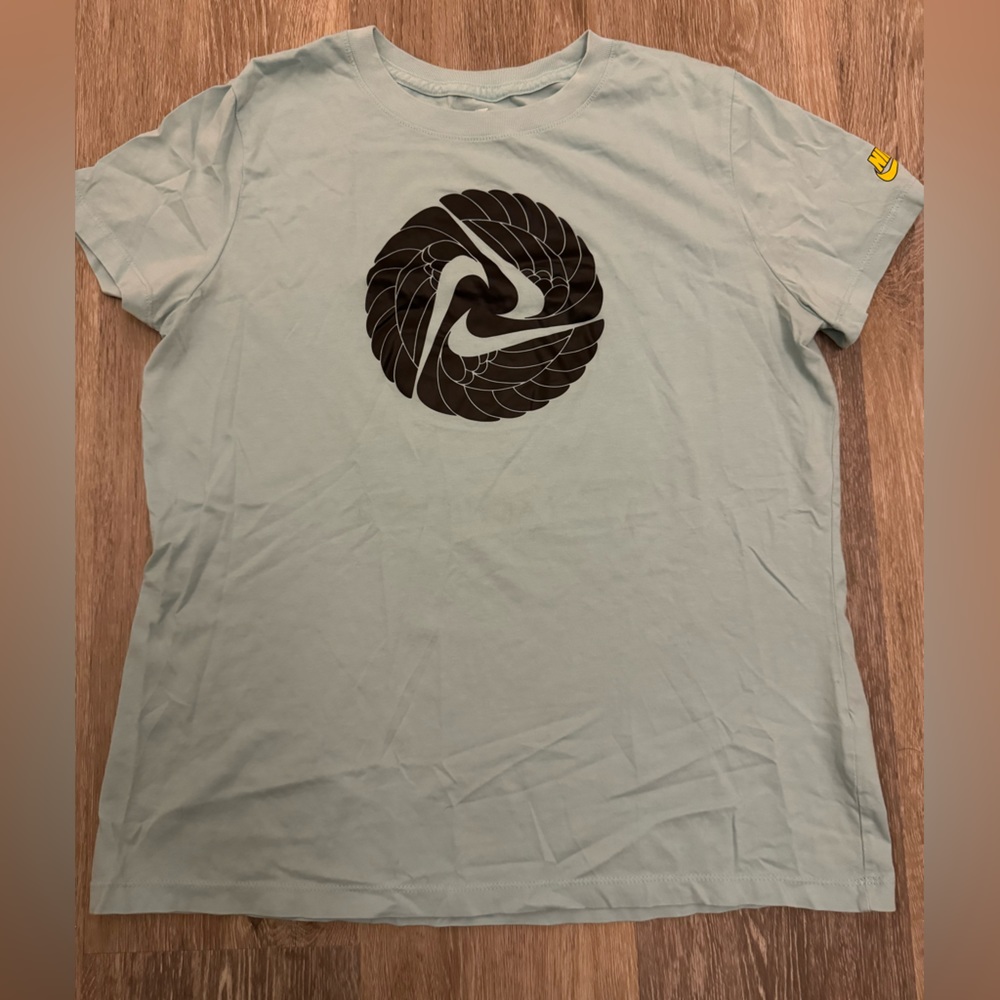 Nike tshirt